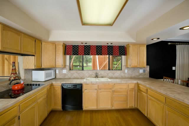 Manzanita Reno Remodel - Kitchen (Before)