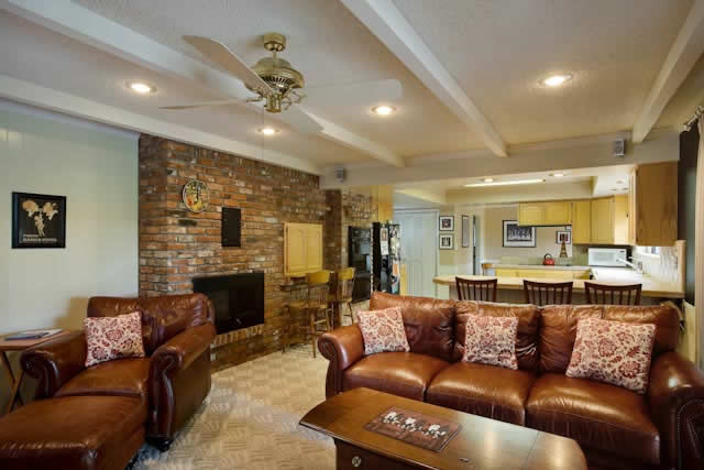 Manzanita Reno Remodel - Living Room (Before)